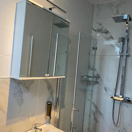 Modernes Apartament *