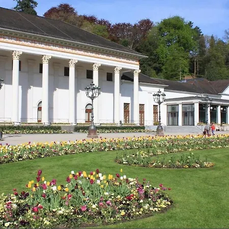 Modernes Free Parking * Baden-Baden